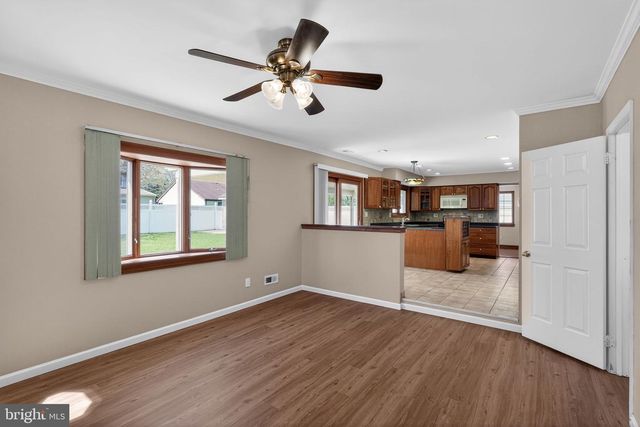 228 MEADOW DR, Mount Laurel, NJ 08054
