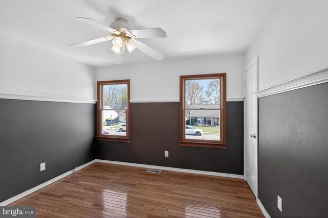 228 MEADOW DR, Mount Laurel, NJ 08054