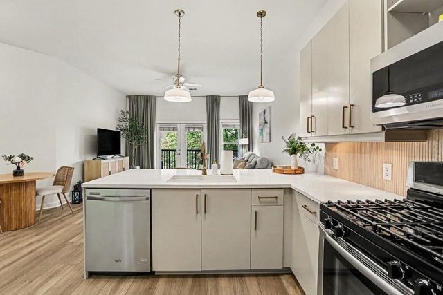 870 Inman Village Parkway NE 424, Atlanta, GA 30307