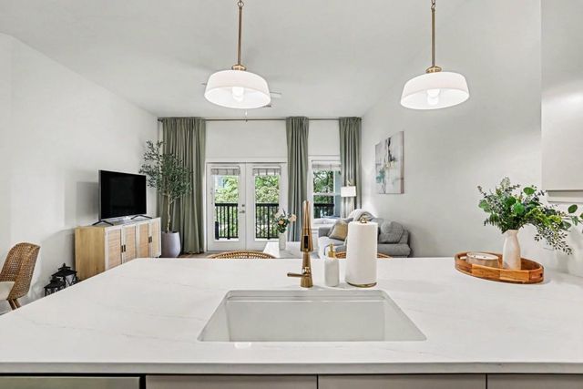 870 Inman Village Parkway NE 424, Atlanta, GA 30307
