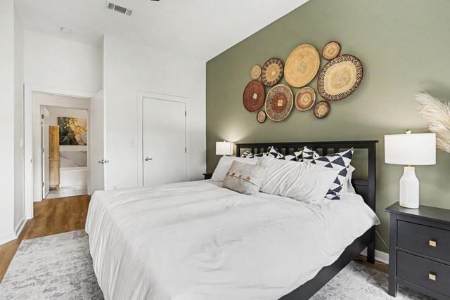 870 Inman Village Parkway NE 424, Atlanta, GA 30307