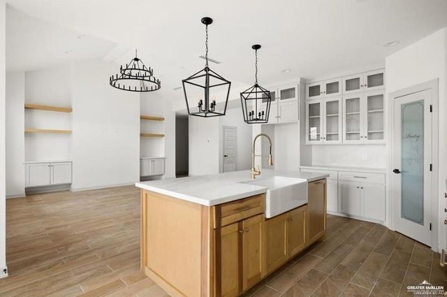 2080 Eagle Landing Drive, Edinburg, TX 78542