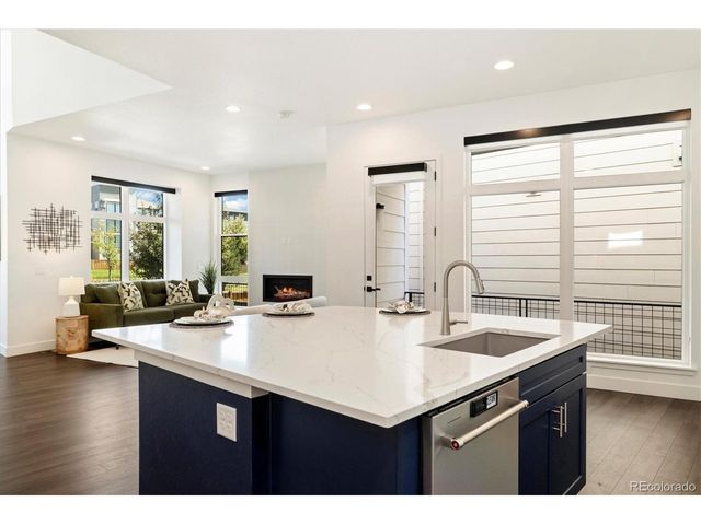 21416 E 61st Dr, Aurora, CO 80019