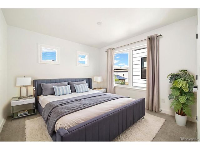 21416 E 61st Dr, Aurora, CO 80019