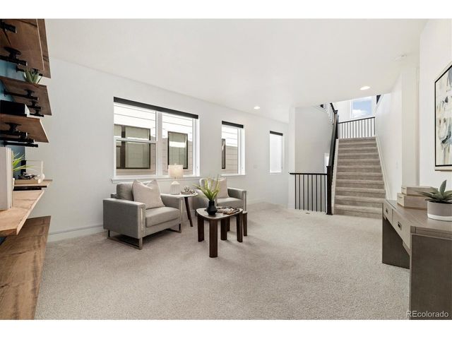 21416 E 61st Dr, Aurora, CO 80019