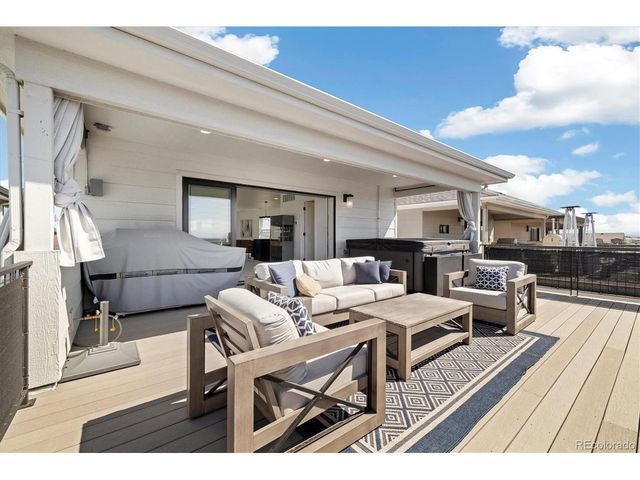 21416 E 61st Dr, Aurora, CO 80019