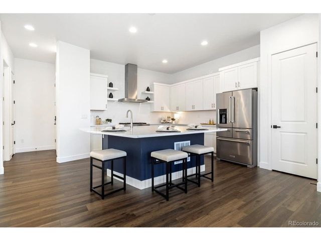 21416 E 61st Dr, Aurora, CO 80019