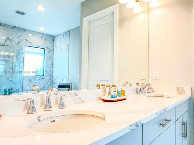 5577 Saint Armands Way, Westlake, FL 33470