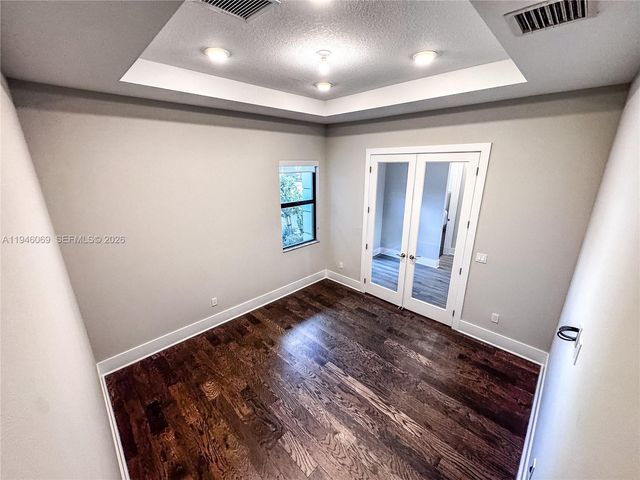 5577 Saint Armands Way, Westlake, FL 33470