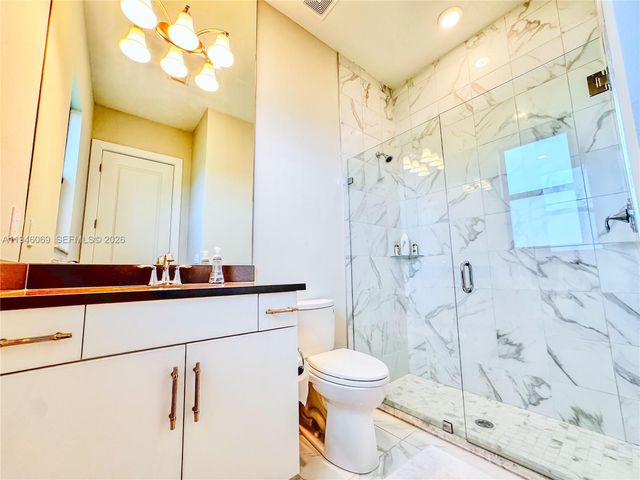 5577 Saint Armands Way, Westlake, FL 33470