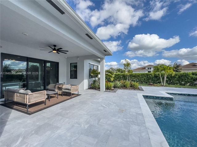 5577 Saint Armands Way, Westlake, FL 33470