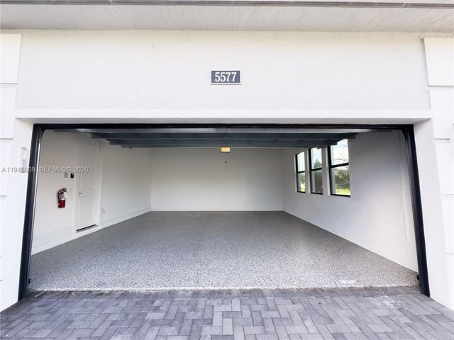 5577 Saint Armands Way, Westlake, FL 33470