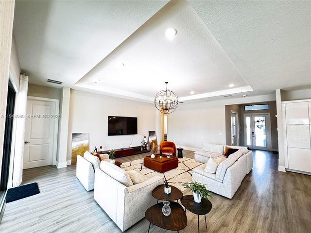 5577 Saint Armands Way, Westlake, FL 33470