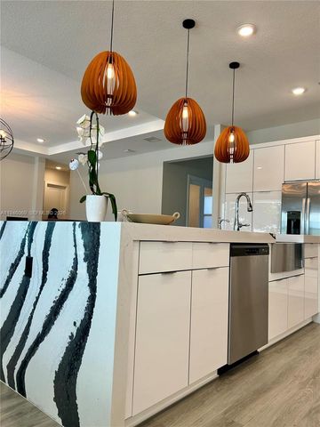 5577 Saint Armands Way, Westlake, FL 33470