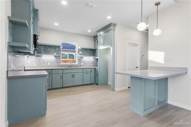 1116 E Evergreen Avenue, San Juan, TX 78589