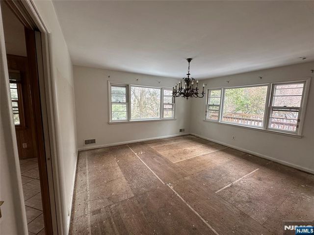 633 Wilmerding Avenue, Teaneck, NJ 07666