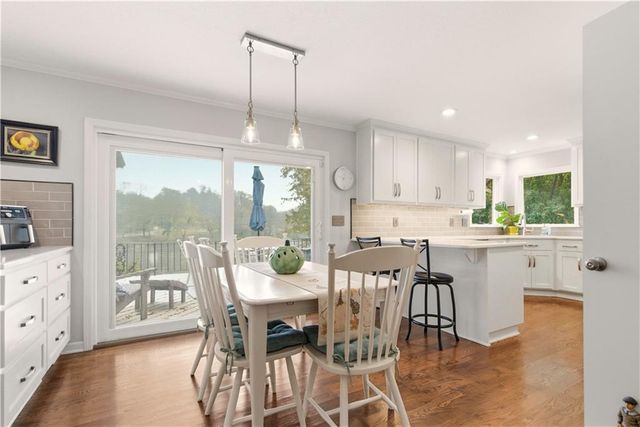 6817 Lakeshore Drive, Raytown, MO 64133