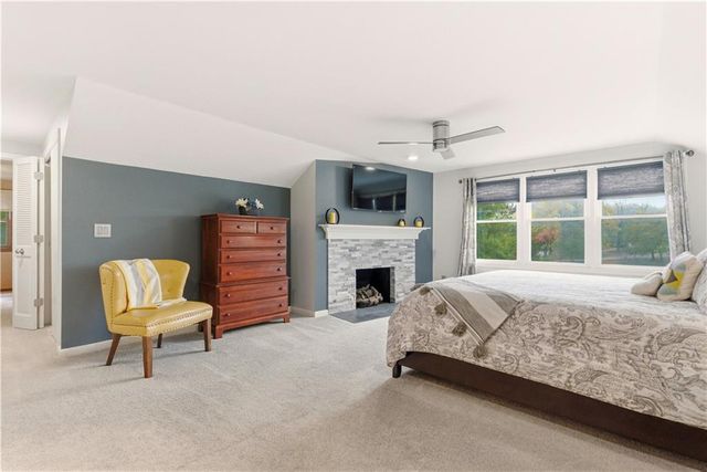 6817 Lakeshore Drive, Raytown, MO 64133