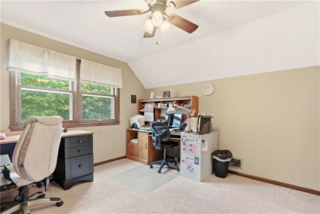 6817 Lakeshore Drive, Raytown, MO 64133