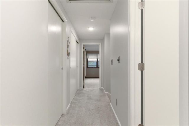 6817 Lakeshore Drive, Raytown, MO 64133