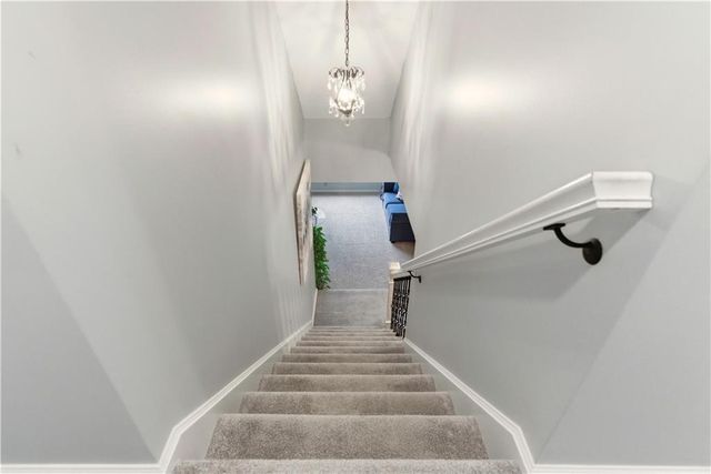 6817 Lakeshore Drive, Raytown, MO 64133