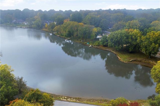 6817 Lakeshore Drive, Raytown, MO 64133