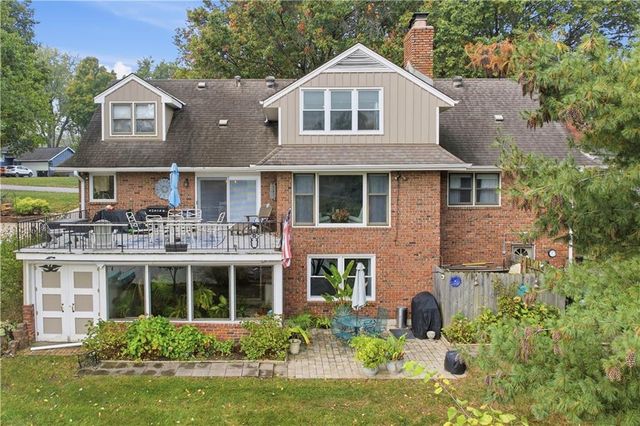 6817 Lakeshore Drive, Raytown, MO 64133