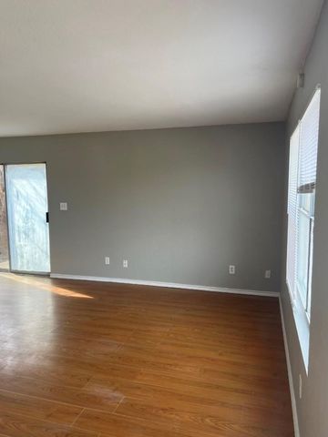 305 Casie Court, Denton, TX 76207