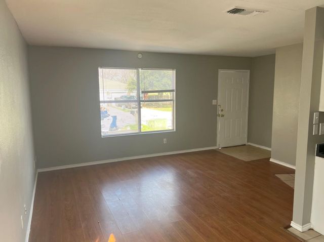 305 Casie Court, Denton, TX 76207