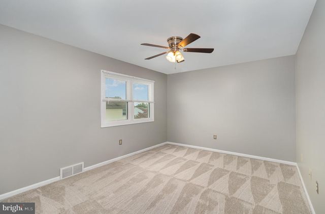 501 ALLENVIEW DR, Mechanicsburg, PA 17055