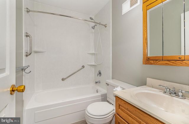 501 ALLENVIEW DR, Mechanicsburg, PA 17055