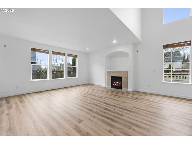 4220 Se ROSE PETAL Pl, Hillsboro, OR 97123