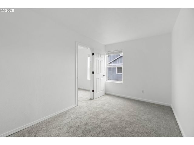 4220 Se ROSE PETAL Pl, Hillsboro, OR 97123