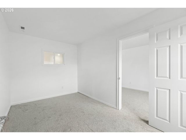 4220 Se ROSE PETAL Pl, Hillsboro, OR 97123