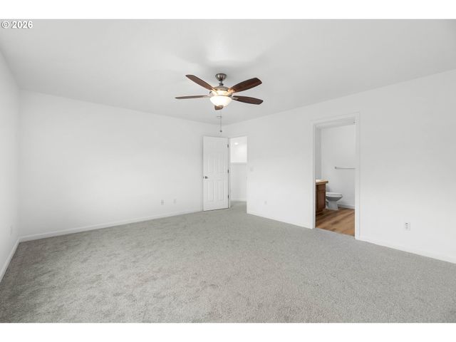 4220 Se ROSE PETAL Pl, Hillsboro, OR 97123