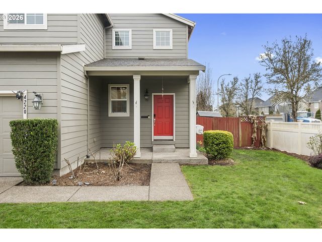 4220 Se ROSE PETAL Pl, Hillsboro, OR 97123