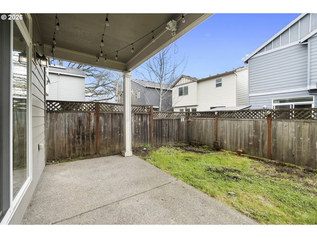 4220 Se ROSE PETAL Pl, Hillsboro, OR 97123