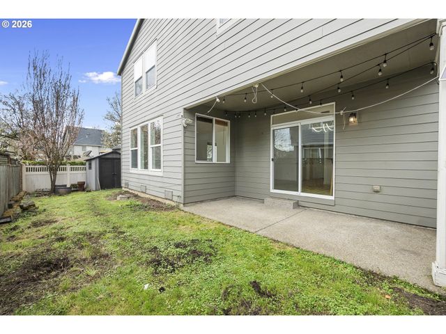 4220 Se ROSE PETAL Pl, Hillsboro, OR 97123
