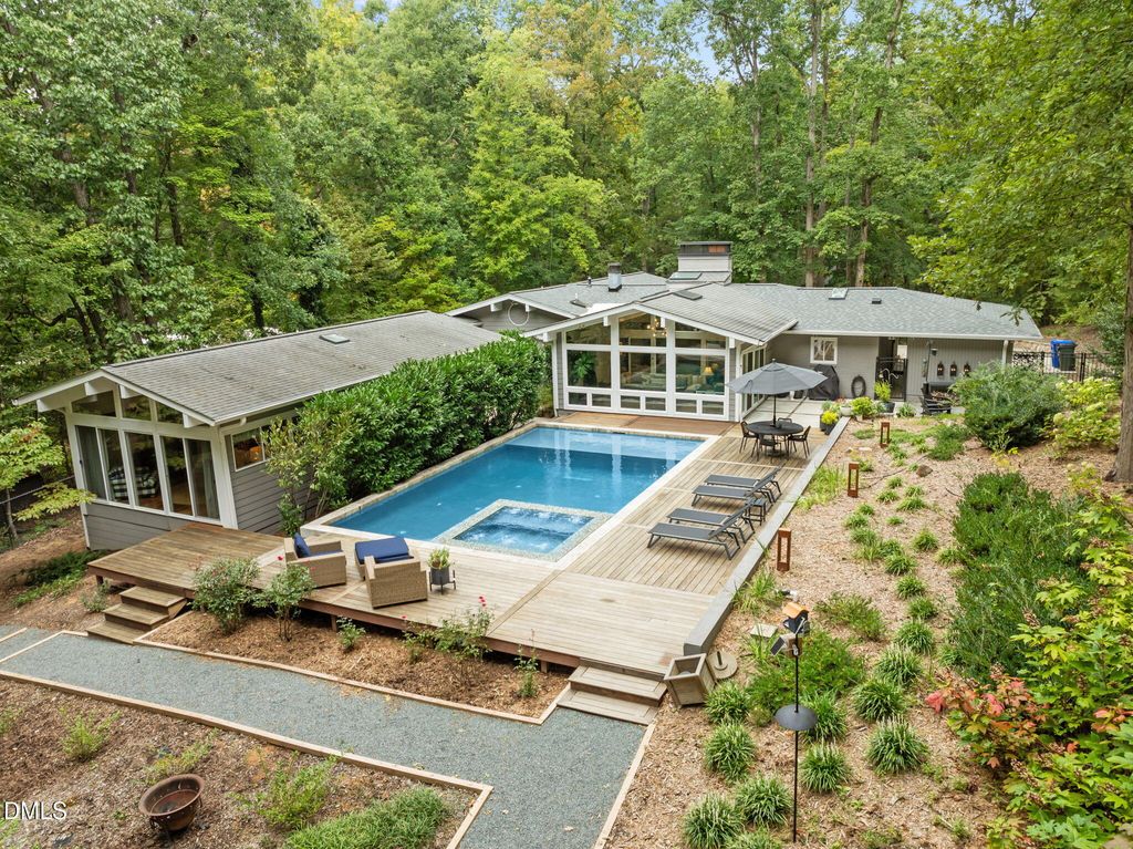 1812 Rolling Road, Chapel Hill, NC 27514