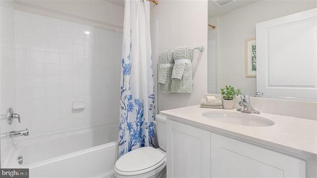 107 BARLETT LN, Harrisburg, PA 17111