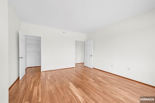 2110 City Place 2110, Edgewater, NJ 07020