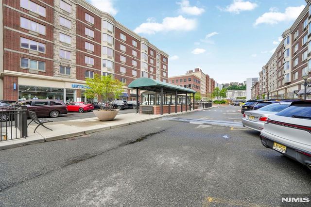 2110 City Place 2110, Edgewater, NJ 07020