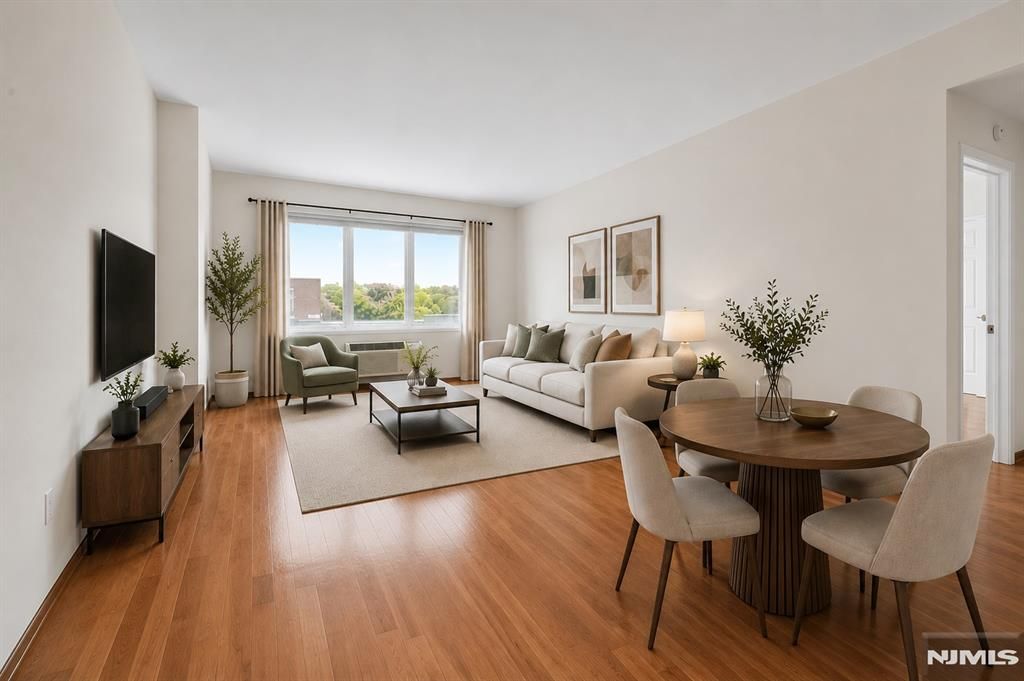 2110 City Place 2110, Edgewater, NJ 07020