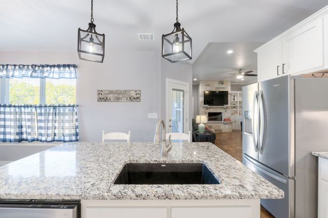 1610 Badger Lane, Lampasas, TX 76550