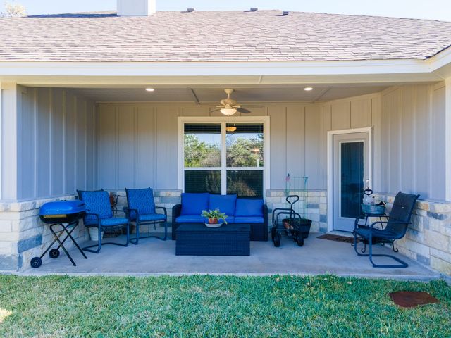 1610 Badger Lane, Lampasas, TX 76550