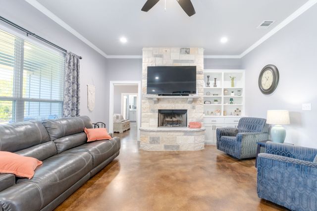 1610 Badger Lane, Lampasas, TX 76550