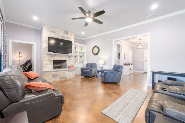 1610 Badger Lane, Lampasas, TX 76550