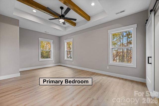 72 Canary Lane, Hendersonville, NC 28792