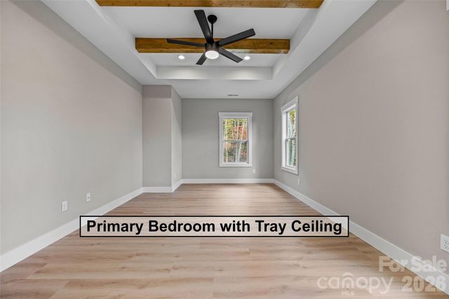 72 Canary Lane, Hendersonville, NC 28792
