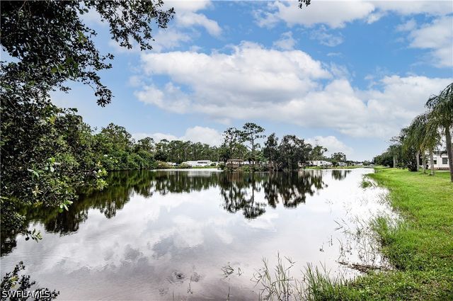 10451 Wales LOOP, Bonita Springs, FL 34135